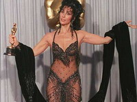 Cher îşi vinde casa cu 45 de milioane de dolari