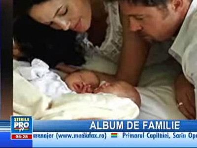 Vezi aici gemenii Angelinei şi ai lui Brad Pitt!