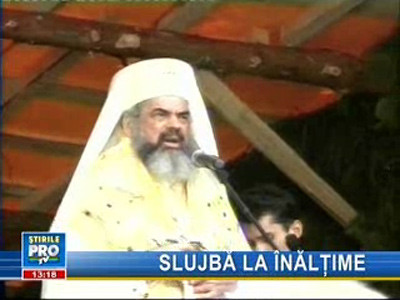 Patriarhul Daniel, prezent la sfinţirea mănăstirii ridicate la cota 1.400