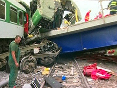 Tragedie feroviară în Cehia, soldată cu 6 morţi şi cel puţin 40 de răniţi