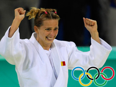 Vezi aici povestea Alinei Dumitru, campioana olimpică la judo!