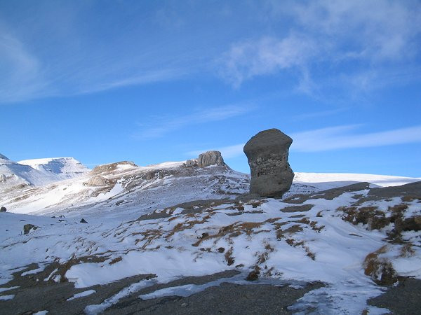 La munte s-a instalat iarna! Este viscol pe Platoul Bucegilor