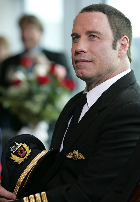 La Multi Ani, John Travolta!