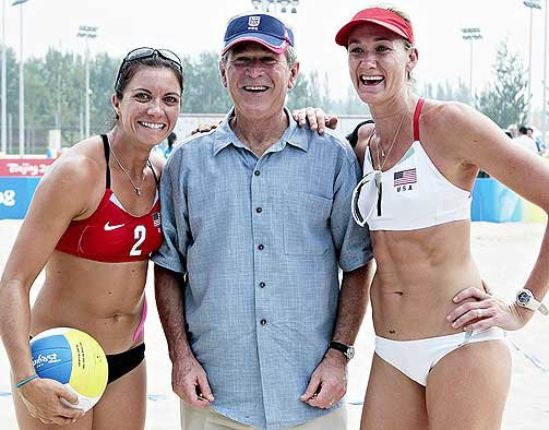 George Bush, cel mai bun prieten al voleibalistelor!