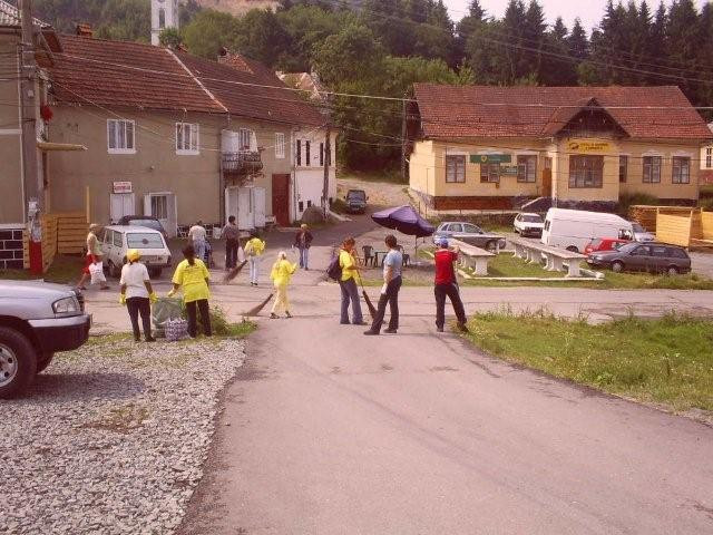 O adolescentă a dispărut de acasă, de 2 luni, după o ceartă cu iubitul ei