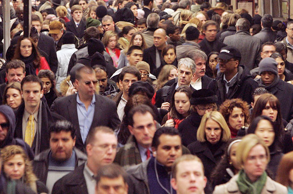 INS: Populatia a scazut in luna mai fata de aprilie cu 5.181 de persoane