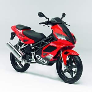 Atenţie şoferi! Au apărut poştaşii pe două roţi