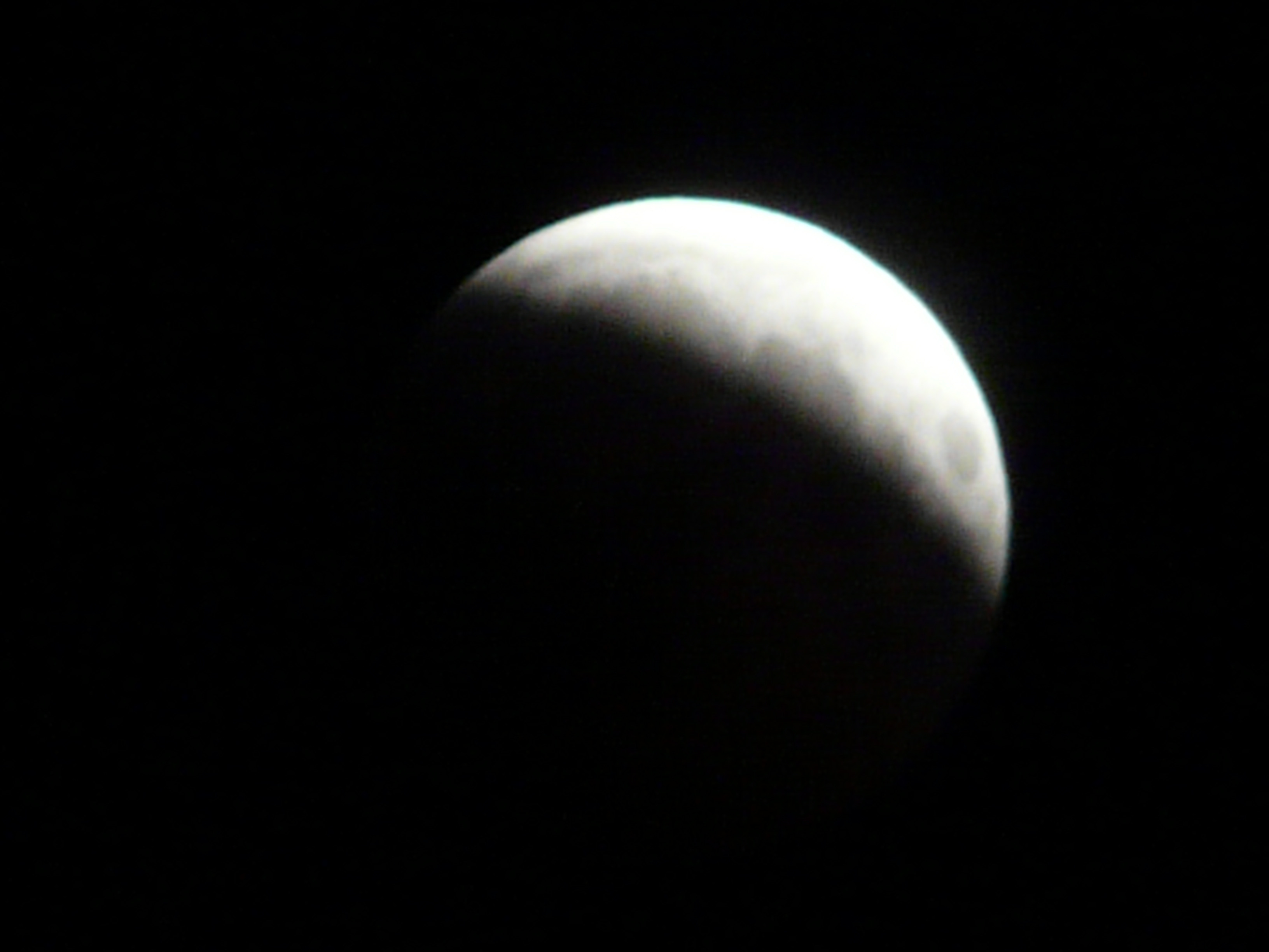 Eclipsa de luna si "luna albastra", pentru prima oara in ultimii 20 de ani!