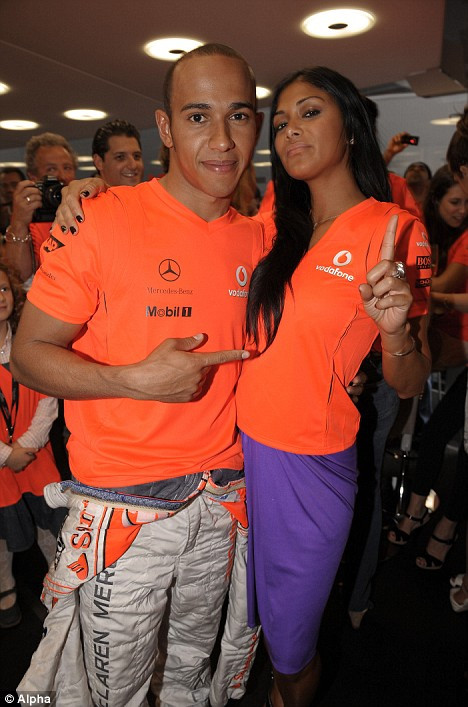 Cei mai sexy barbati celebri de-o schioapa!