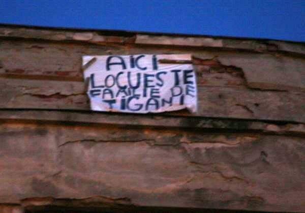 Prefectul de Timis, scapat de "mascati", dintr-un conflict cu tiganii