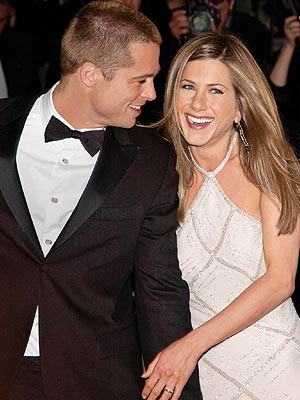 Brad Pitt si-a consolat fosta sotie, pe la spatele Angelinei