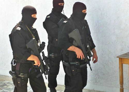 Descindere in forta la Braila: un tanar de 21 a fost arestat de politie