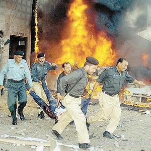 13 raniti dupa ce o masina capcana a explodat in Turcia