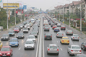 Aglomeratia de pe drumurile catre Bucuresti se muta miercuri in Capitala
