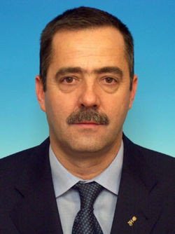 Tariceanu, acuzat ca si-a transferat un Audi A6 de la Guvern la Parlament