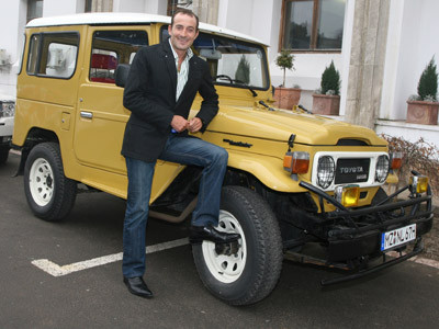 De la basca la casca - editorial de Florin Negrutiu