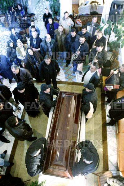 Filmari la inmormantare, pentru rudele din strainatate