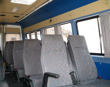 Sibiu: un microbuz cu 8 pasageri a fost implicat intr-un accident