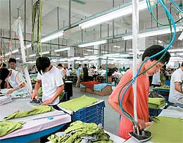 Nu avem forta de munca, dar se pun piedici pentru straini