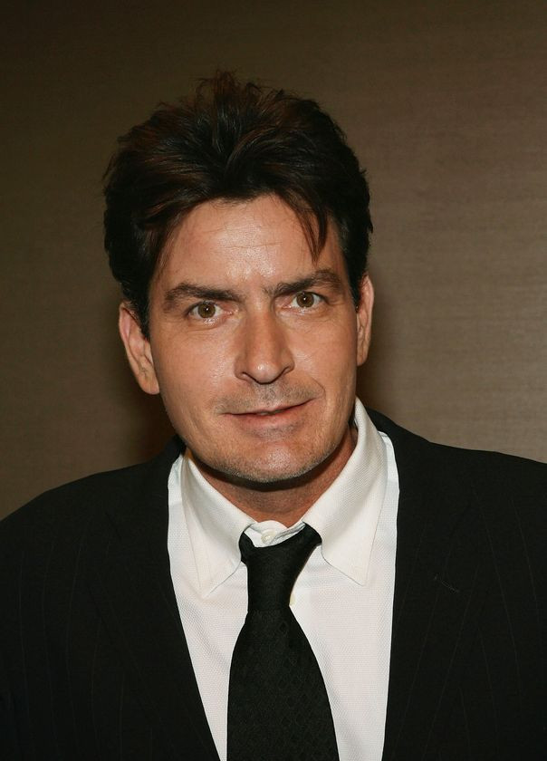 Actorul din "Doi barbati si jumatate", Charlie Sheen va deveni tata