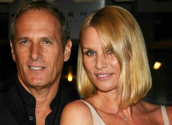 Nicollette Sheridan i-a spus "pa" lui Michael Bolton