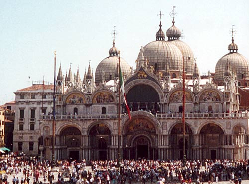 Italienii interzic valul islamic in muzee