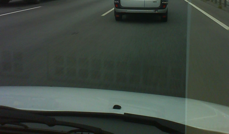 Violata de soferul masinii care a luat-o la "ocazie"!