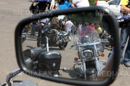 Bataie si impuscaturi intre doi motociclisti, la Vama Veche!