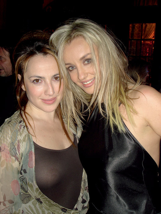 Tania Budi se dezbraca dupa 40 de ani!