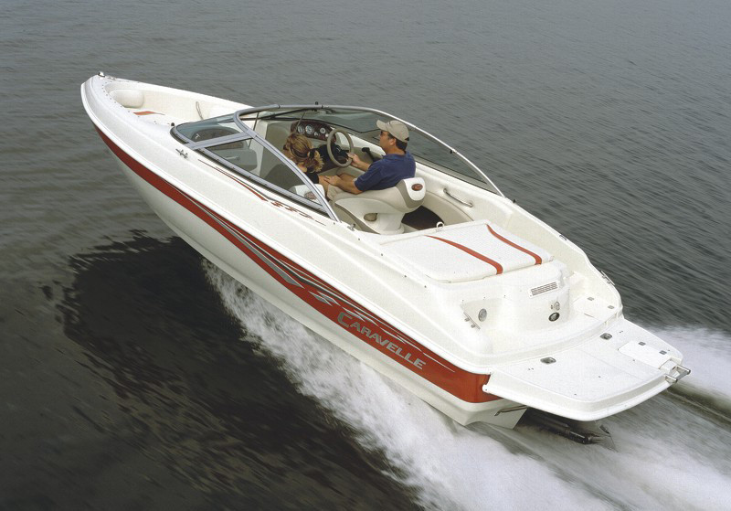 S-a rasturnat cu salupa la 150km/h!