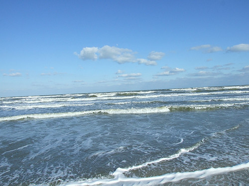 Unul dintre pescarii rasturnati cu barca in Marea Neagra a murit