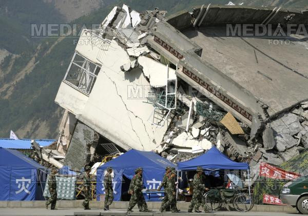 25 de morti si 200 de raniti, dupa un cutremur de 6,1 grade in Sichu