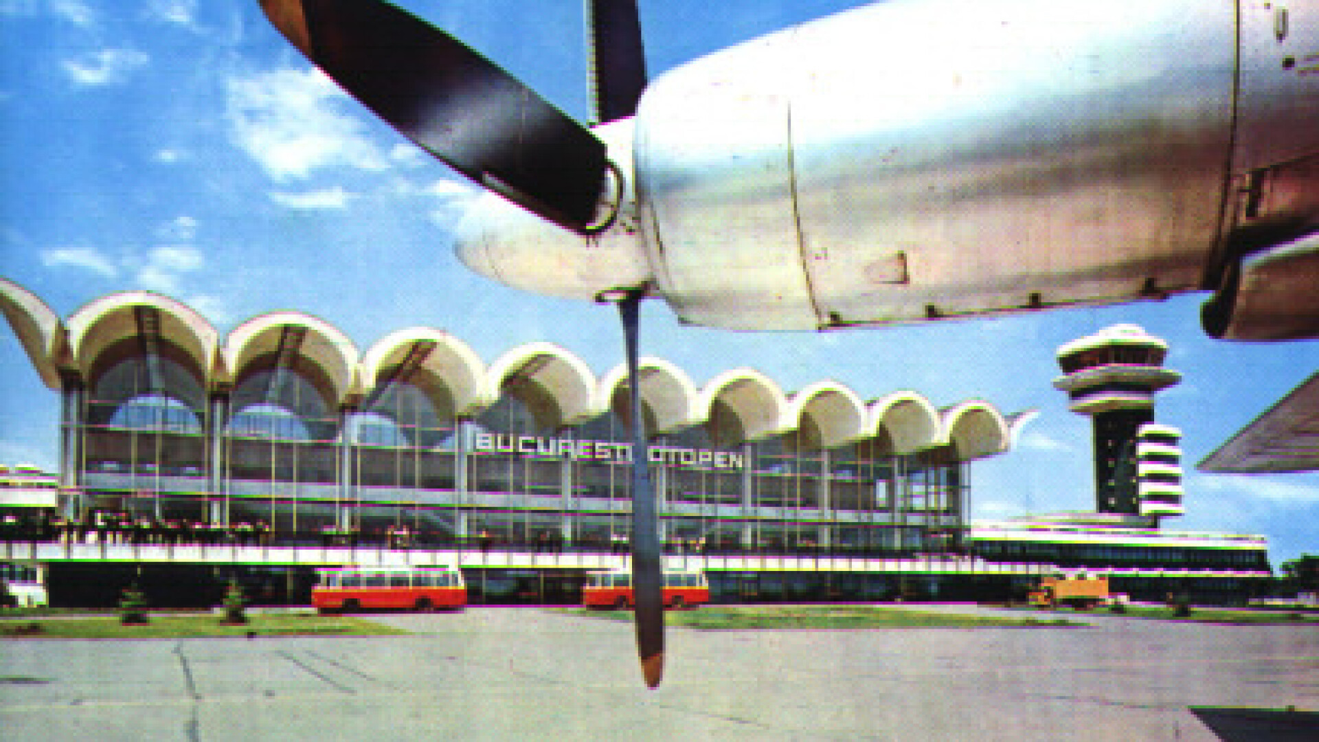 Peste 160 de oameni, blocati in aeroportul Henri Coanda