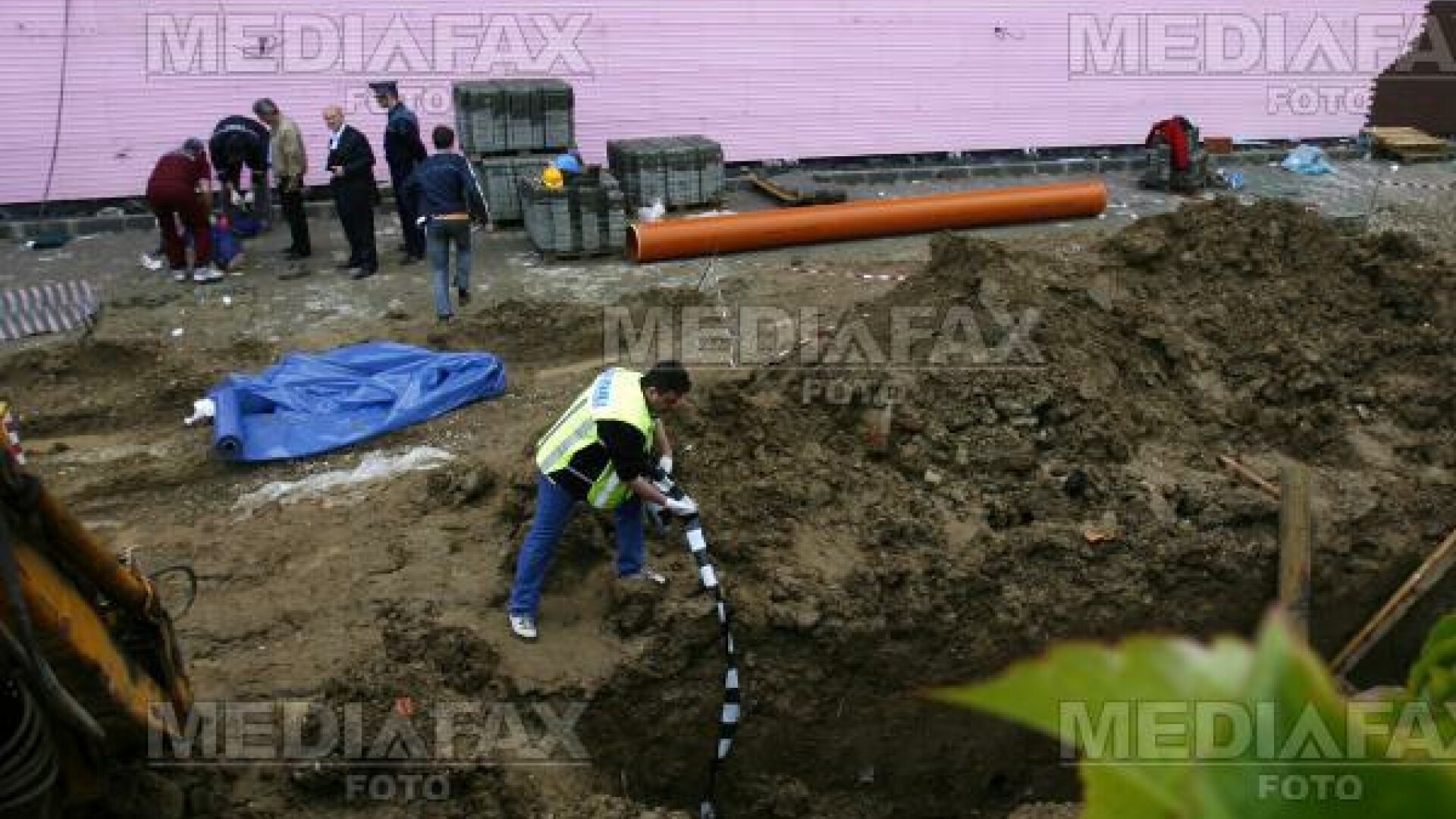 Iasi: o fetita de 5 ani a murit strivita sub un mal de pamant