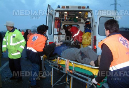 Inconstienta la volan pe DN2. Un om a murit, alti doi au fost raniti