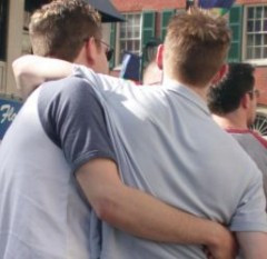 Doua treimi din romani nu suporta homosexualii