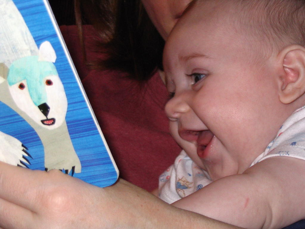 Un bebelus a scapat de moarte de doua ori in doar cateva luni