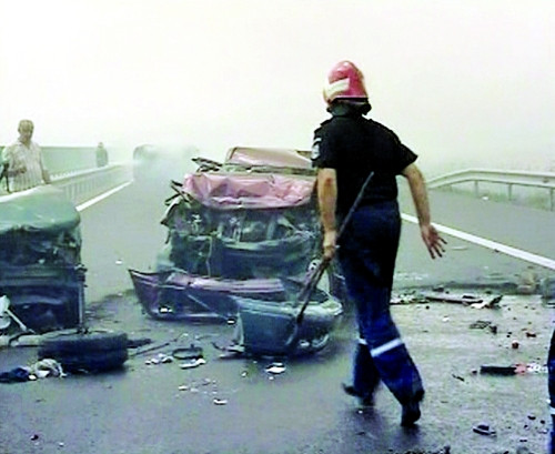 Si-a ucis tatal si logodnica, si-a nenorocit mama si acum zace in spital