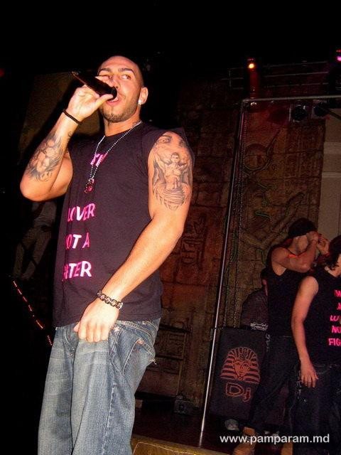 Alex, cand ai de gand sa termini scoala de soferi?