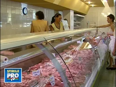 Vom deveni vegetarieni! Se scumpeste iar carnea
