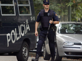 Lupte intre imigrantii africani si fortele de ordine in Spania