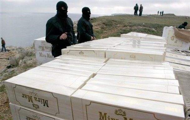 Retea de traficanti de tigari din Ucraina, anihilata