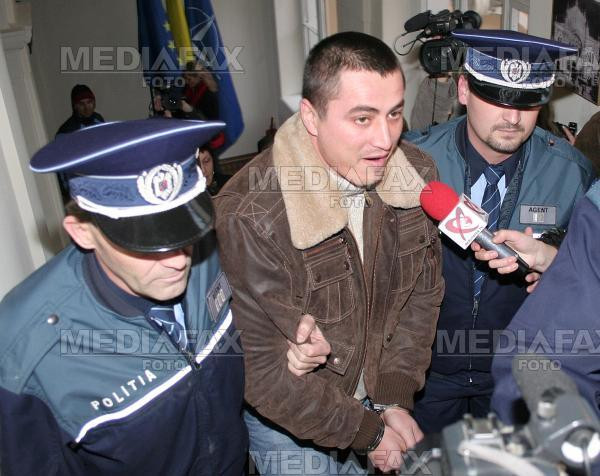 Cioaca vrea discretie! Procesul de divort se desfasoara cu usile inchise!