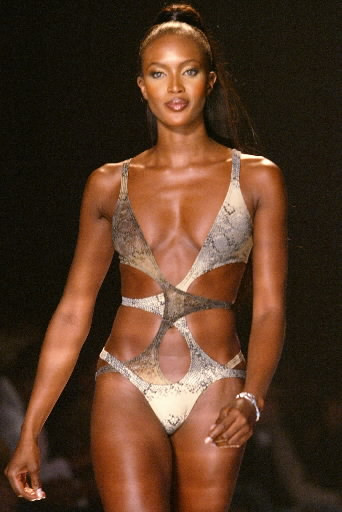 Naomi Campbell a ajuns la azilul de saraci