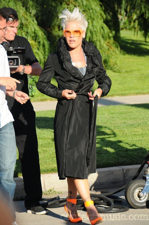 Pink e mandra ca e considerata gay