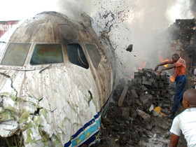 Rusia: 88 de morti dupa ce un avion s-a prabusit