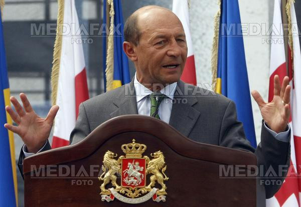 Traian Basescu, la serbarile nationale de la Tebea