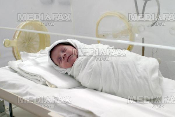 Un doctor din Pitesti a cerut 2.200 de lei pentru o operatie de cezariana