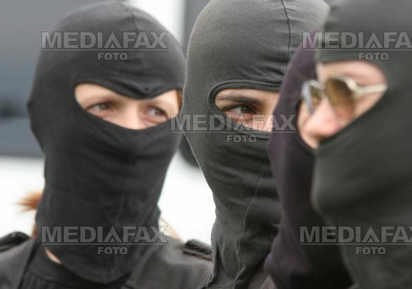 A vrut sa-i dea foc mamei sale, pentru ca aceasta nu a vrut sa vanda casa!