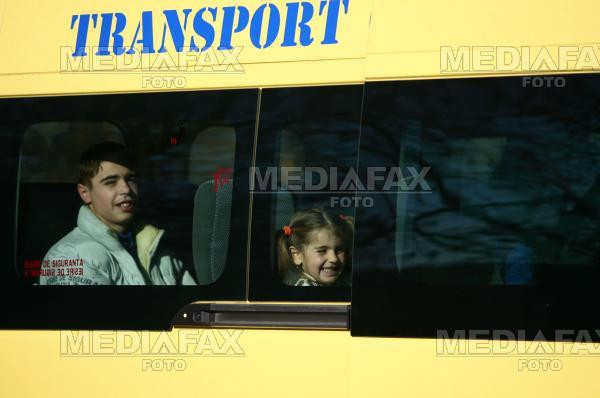 Prins cand alimenta cu motorina masina proprie, folosind cardul firmei!